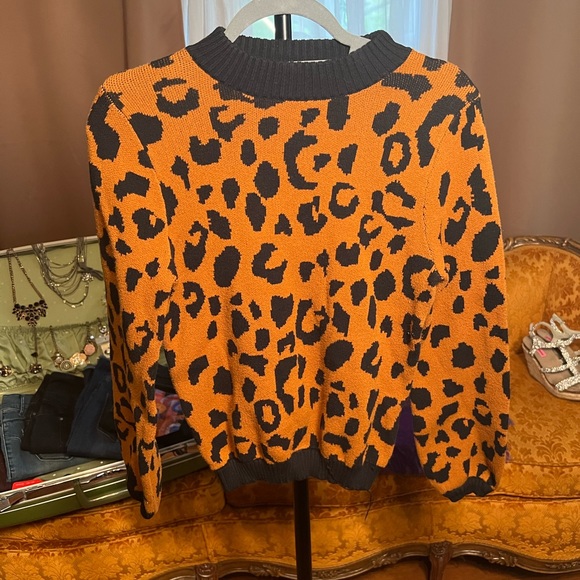 Who what wear leopard print sweater size xs - Picture 2 of 4